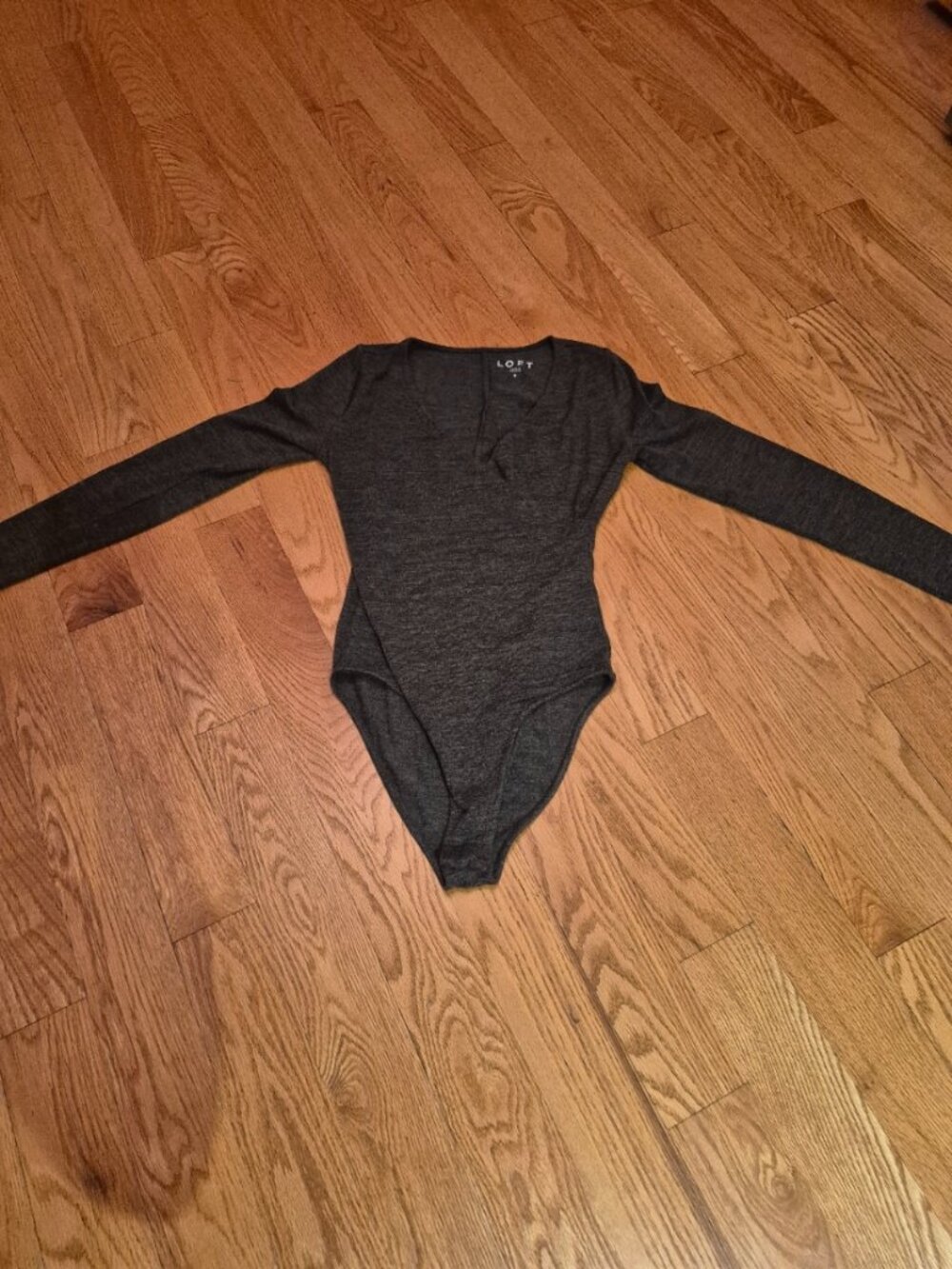 WOMEN LOFT SIZE SMALL SOFT GREY BODYSUIT